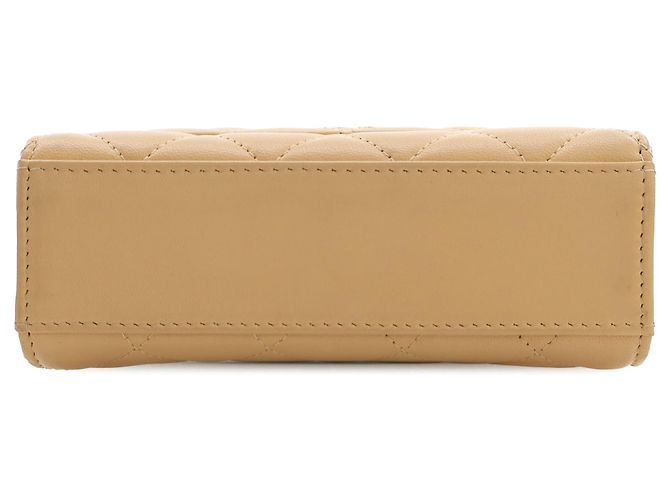 Bolsa Chanel CC de pele de cordeiro acolchoada bege com pérolas falsas e alça de mão - vista 3