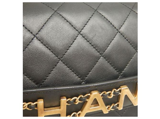 Borsa a tracolla Chanel Medium in agnello trapuntato nero con logo e catena - vista 10
