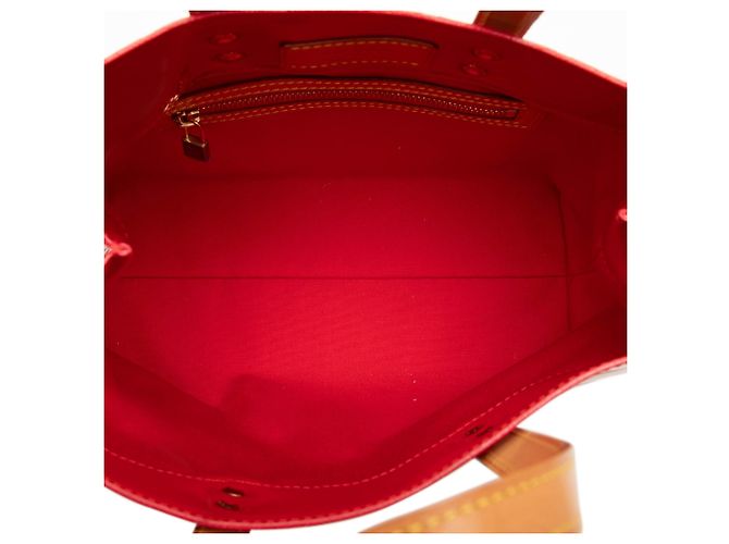 Borsa a mano Louis Vuitton Monogram Vernis Reade PM rossa Rosso - vista 4