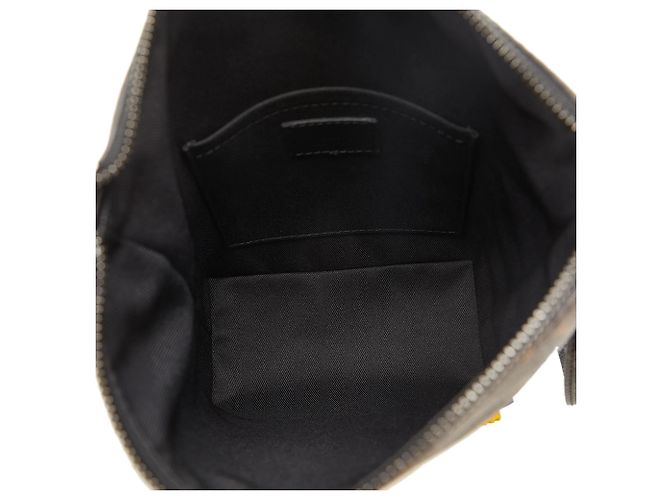 Borsa a tracolla Louis Vuitton Monogram LV Rubber Cruiser marrone - vista 5