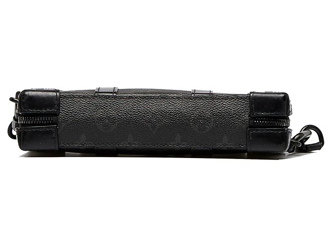 Portafoglio Crossbody Soft Trunk Louis Vuitton Monogram Eclipse Nero - vista 4