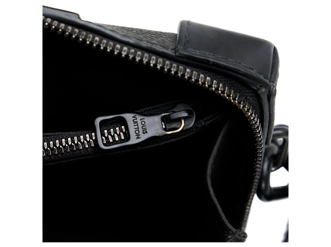 Portafoglio Crossbody Soft Trunk Louis Vuitton Monogram Eclipse Nero - vista 7