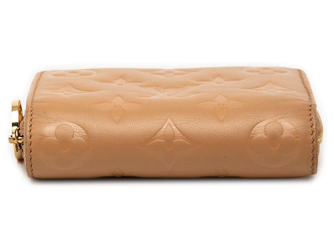 Braunes Louis Vuitton Monogram Embossed Lambskin Lou Coussin Portemonnaie - Ansicht 3