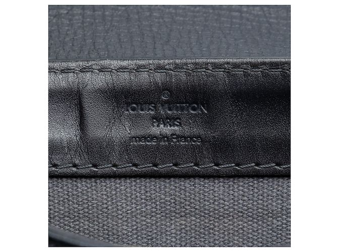 Borsa a tracolla Louis Vuitton Utah Yuma nera Nero - vista 5