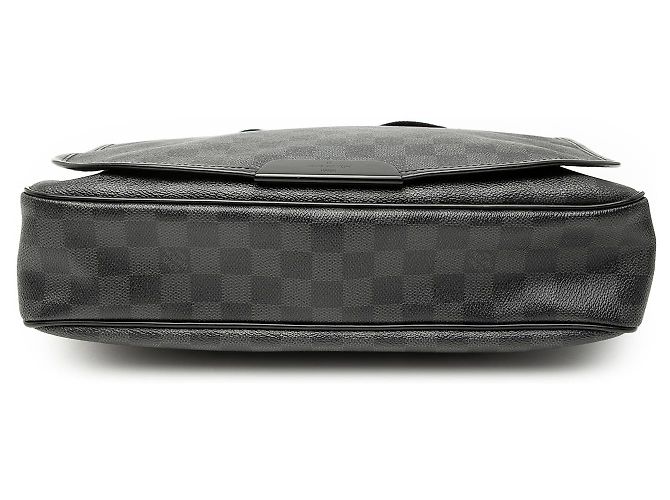 Borsa a tracolla Louis Vuitton Damier Graphite Daniel MM nera Nero - vista 3