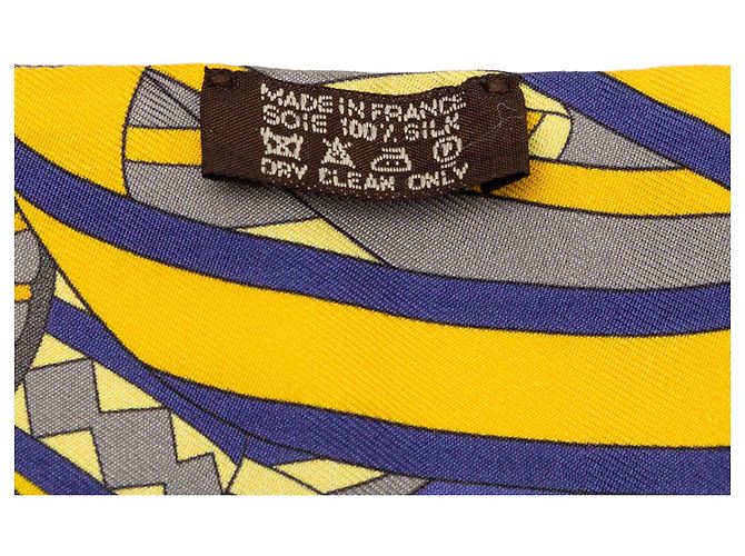 Foulard Twilly in seta Hermès Les Flots Du Cheval Oro D'oro - vista 4