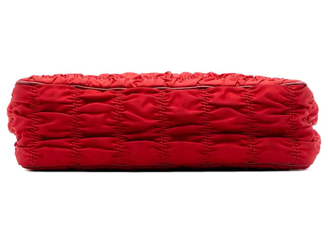 Borsa a tracolla Prada Tessuto Gaufre rossa Rosso - vista 3
