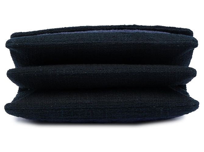 Borsa a tracolla Chanel CC in tweed matelassé blu con patta a fisarmonica - vista 3