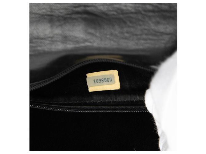 Borsa a tracolla Chanel in agnello trapuntato nero con nappa - vista 6
