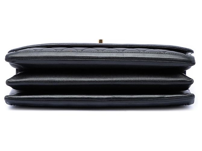 Bolsa de Ombro Chanel Jumbo em pele de cordeiro acolchoada preta com aba e 3 compartimentos Preto - vista 3
