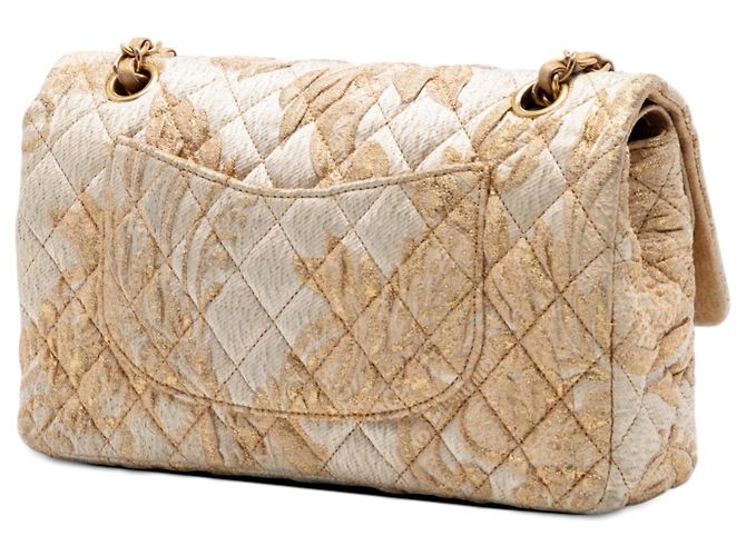 Borsa a tracolla Chanel Medium Classic Double Flap in tela ricamata beige - vista 2