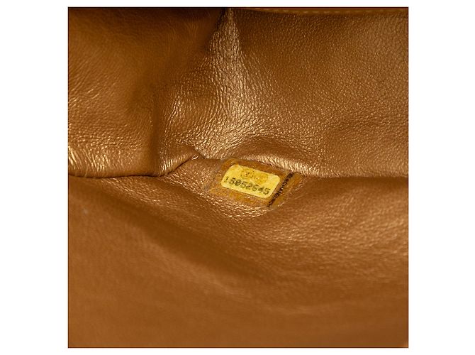 Borsa a tracolla Chanel Medium Classic Double Flap in tela ricamata beige - vista 6