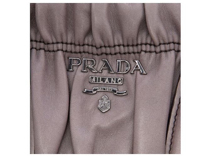 Bolsa satchel em nappa gaufre cinza Prada - vista 5