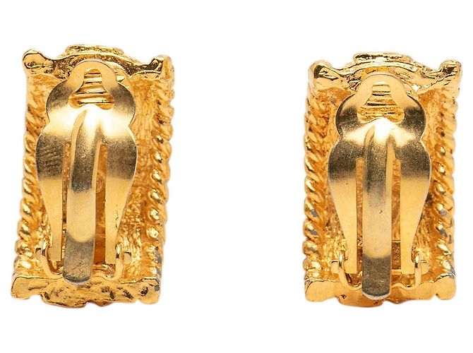 Orecchini a cerchio con clip Chanel CC placcati oro D'oro - vista 2