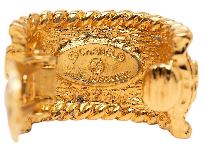 Orecchini a cerchio con clip Chanel CC placcati oro D'oro - vista 3