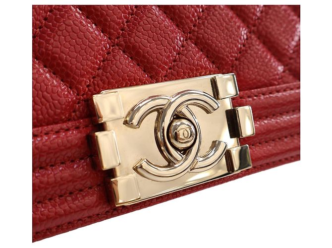 Borsa a tracolla Chanel Boy Flap in pelle Caviar trapuntata Old Medium rossa Rosso - vista 4