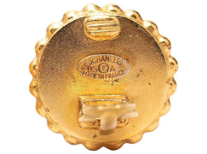 Orecchini a clip Chanel CC placcati in oro e smalto D'oro - vista 3