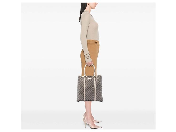 Bolso Tote Vertical Gucci GG Supreme Joy Beige - vista 6