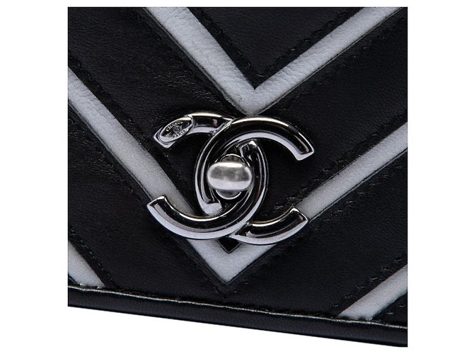 Borsa a Tracolla Chanel Small Chevron Lambskin Couture Flap Nera Nero - vista 5