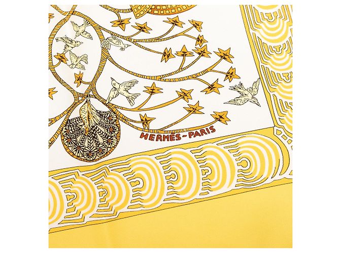 Foulard di seta Hermès Les Legendes de l Arbre Giallo 90 - vista 2
