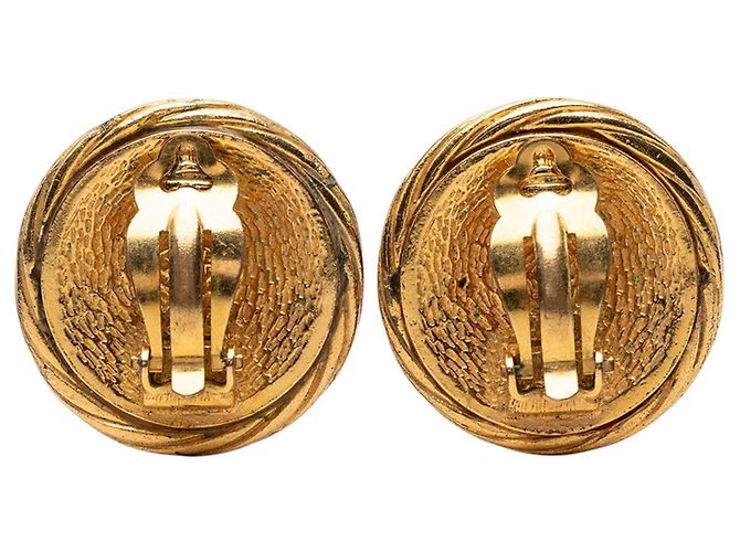 Orecchini a clip rotondi Chanel CC placcati oro D'oro - vista 2