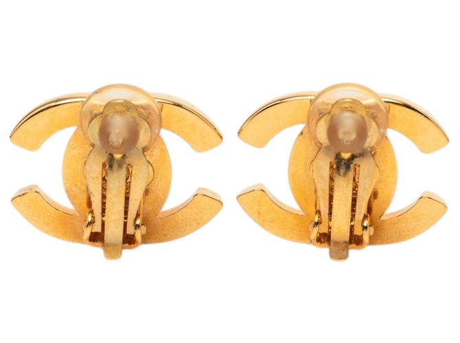 Orecchini a clip Chanel CC placcati oro con chiusura a vite D'oro - vista 2