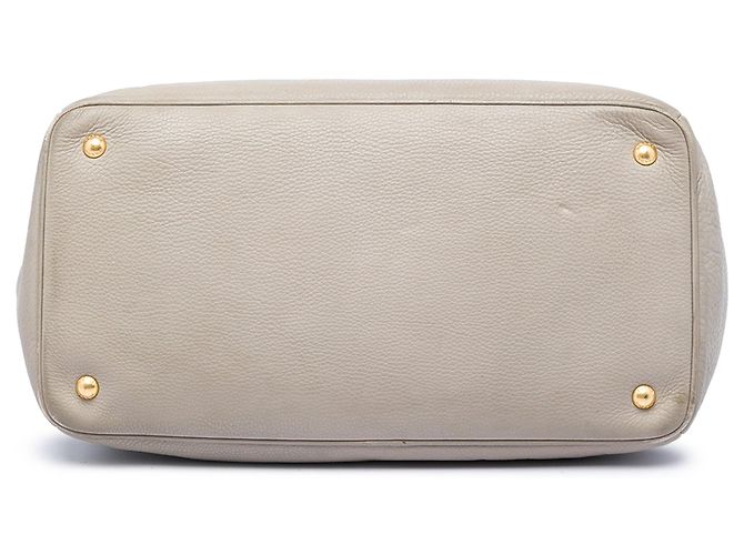 Borsa tote convertible aperta Prada Vitello Daino Grigia Grigio - vista 3