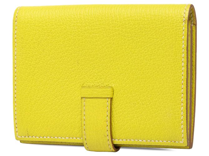 Tarjetero Hermès Bearn en cuero Epsom Amarillo - vista 2