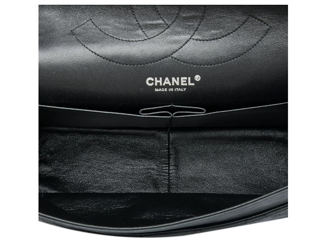 Borsa a Spalla Chanel Quilted Iridescent Lambskin Reissue 2.55 Bijoux Chain Double Flap 227 Nero - vista 4