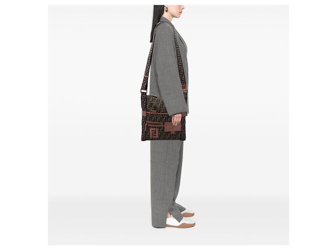 Borsa a tracolla piatta Fendi Zucca Canvas FF marrone - vista 6