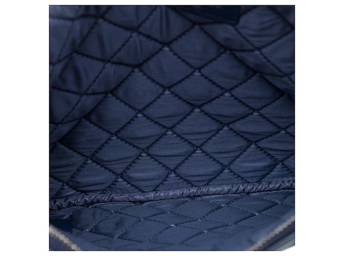 Clutch Chanel Boy O Case Medium Quilted Lambskin Blu - vista 4