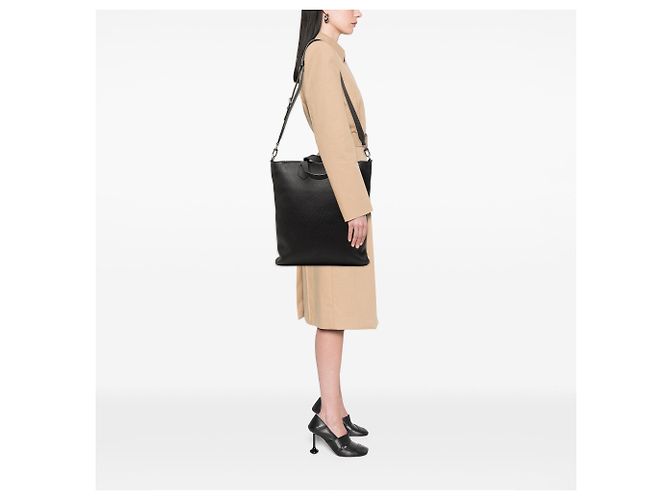 Borsa Tote Louis Vuitton Taurillon East Side MM nera Nero - vista 7