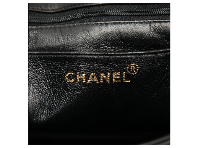 Borsa a tracolla Chanel Small Square in agnello nero con patta dritta a flap singolo - vista 5