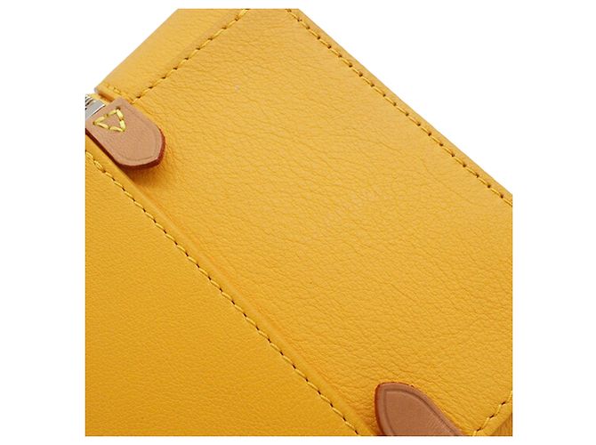 Borsa verticale in pelle Louis Vuitton Yellow Box Trunk Giallo - vista 14