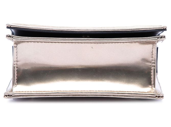 Borsa a tracolla Diorama Wallet on Chain in vernice metallizzata Microcannage dorata Dior - vista 3