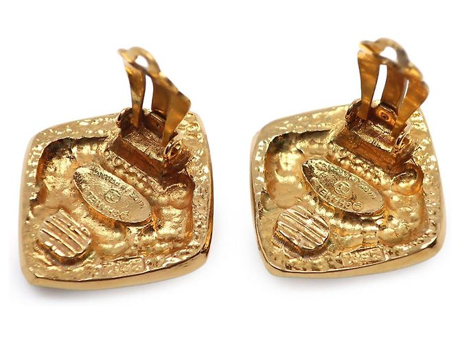 Orecchini a clip Chanel CC placcati in oro e diamanti D'oro - vista 3