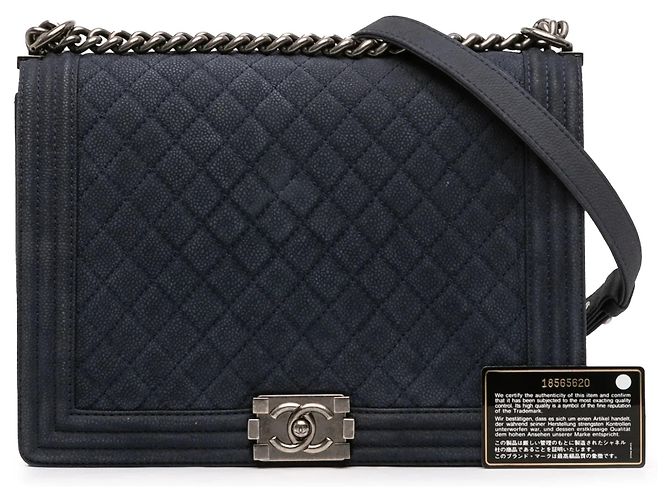 Borsa a tracolla Chanel Large Boy Flap in caviar trapuntato iridescente blu - vista 11