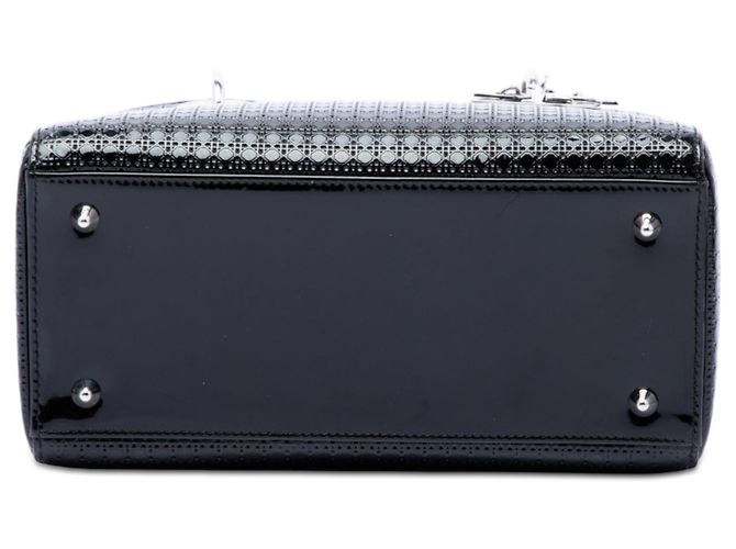 Borsa Lady Dior Medium in microcannage metallizzato vernice nero - vista 3