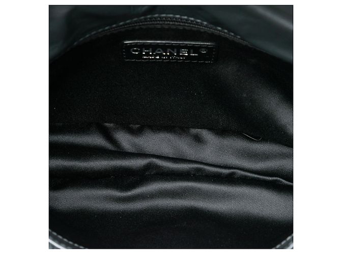 Borsa a tracolla Chanel Medium Glazed Calfskin Twisted Flap nera Nero - vista 4
