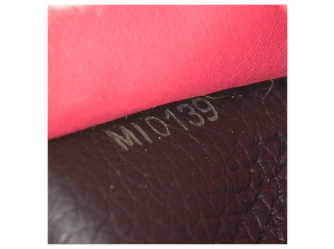 Langer Louis Vuitton Taurillon Capucines Geldbeutel schwarz - Ansicht 6