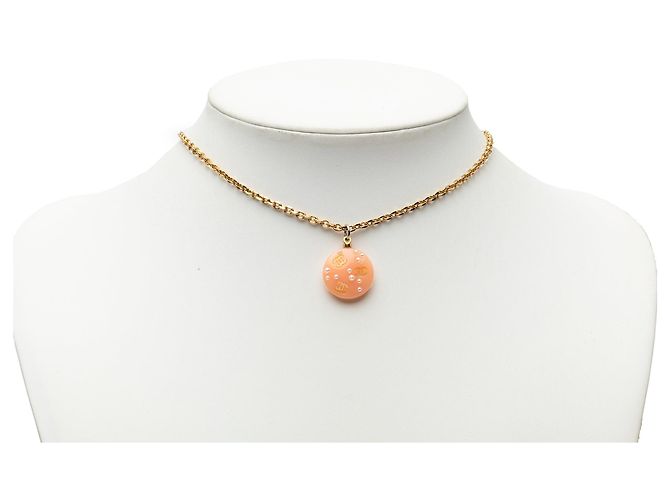 Collana con pendente Chanel CC in resina e perle finte dorate D'oro - vista 5