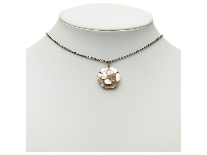 Collana con pendente Camelia in ottone e madreperla argentata Chanel Argento - vista 5