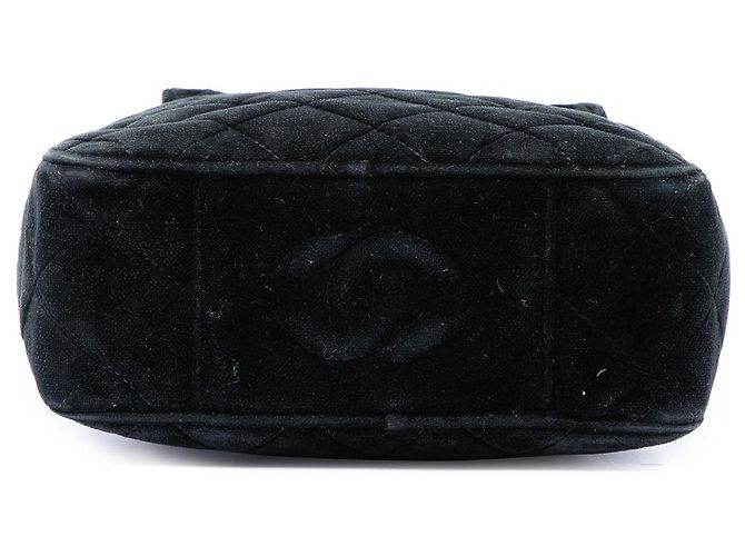 Chanel CC gesteppte Samttasche in Schwarz - Ansicht 3