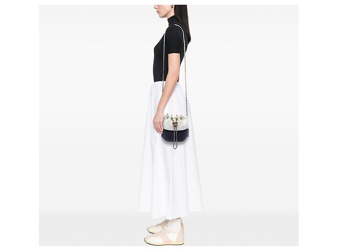 Gabrielle Borsa a secchiello Chanel Small Bicolor in pelle di vitello trapuntata nera Nero - vista 6