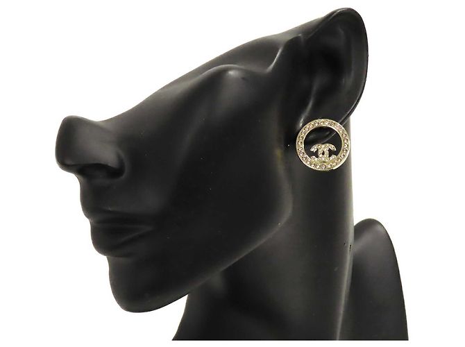 Orecchini rotondi Chanel CC placcati oro con strass e chiusura a pressione D'oro - vista 9