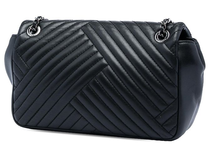 Bolsa de Ombro Chanel Small Lambskin CC Crossing Flap Preta Preto - vista 2