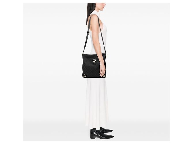 Borsa a tracolla Abbey GG Canvas nera con anello a D Gucci Nero - vista 7