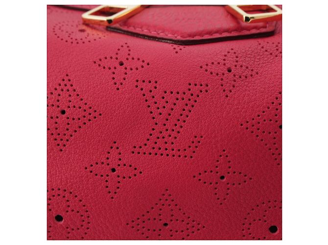 Borsa a tracolla Louis Vuitton Monogram Mahina Galatea PM rossa Rosso - vista 6