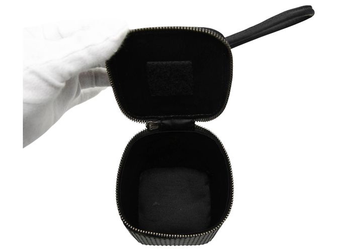 Beauty case in pelle nera con borchie Gucci Nero - vista 4
