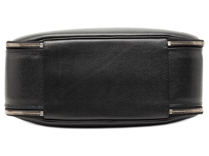 Borsa da viaggio Louis Vuitton Taiga Tura nera Nero - vista 3